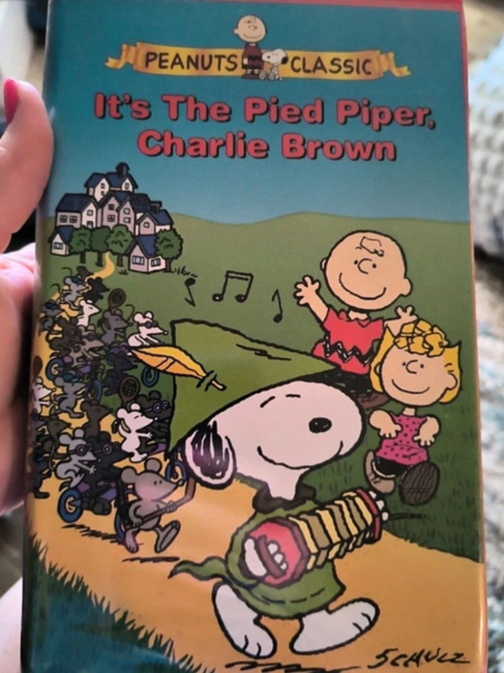 Paramount It's the Pied Piper, Charlie Brown VHS Tape Green & Red